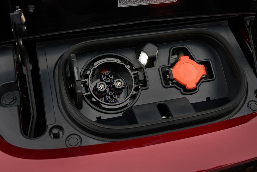 Детали экстерьера Nissan Leaf 2018 года  (NA) (фото 89 из 104)